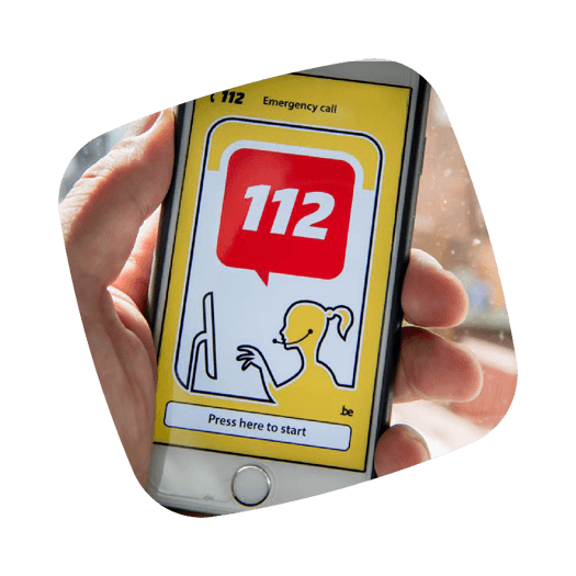 Foto van mobiele telefoon met 112 APP start scherm