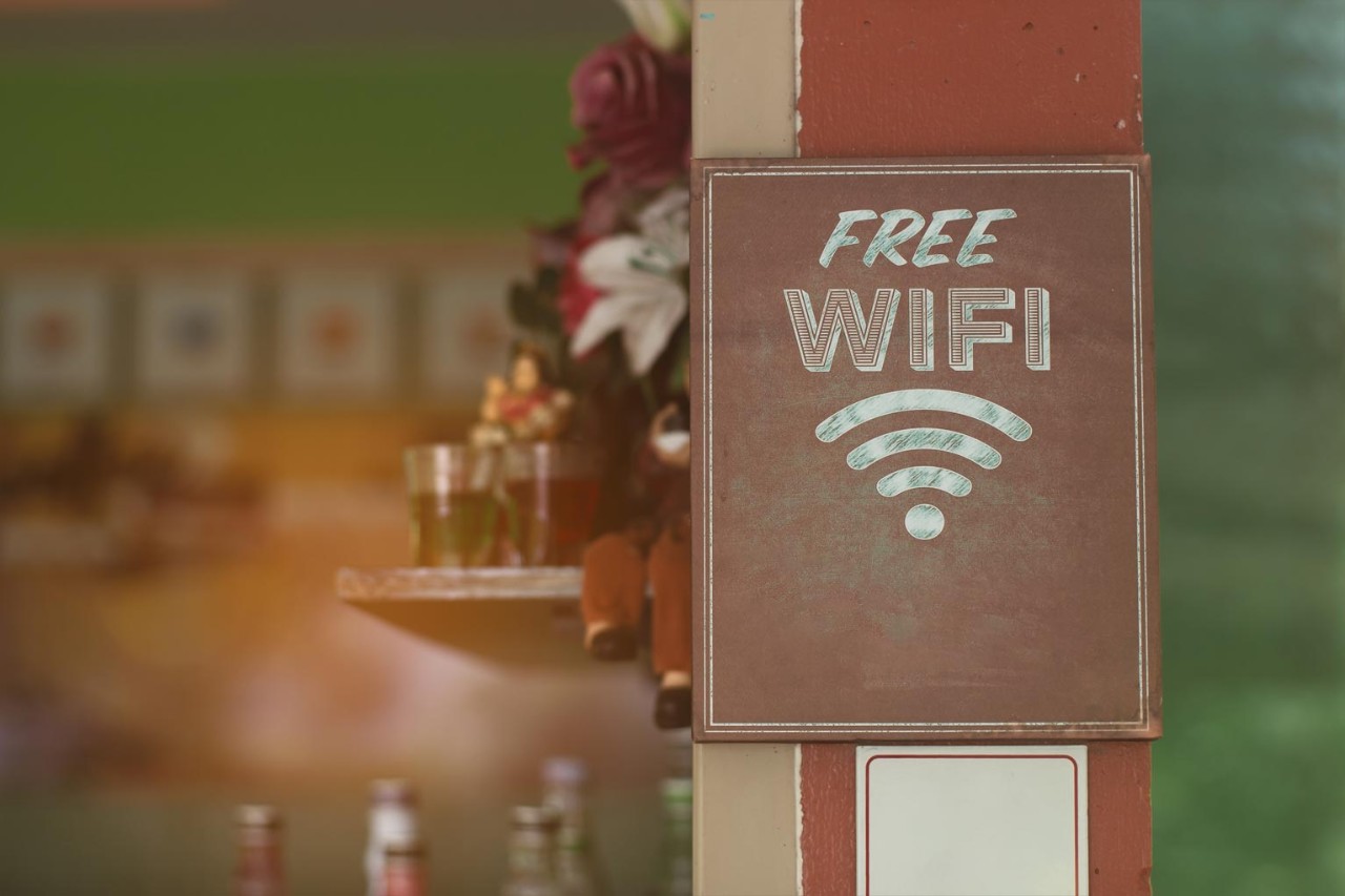 Free wifi sign 