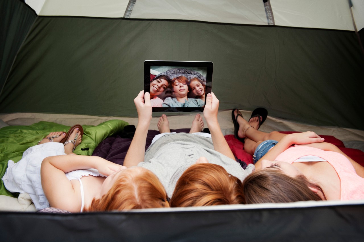 Rechtenvrij beeld aangekocht door TBWA voor job 146200517 - Telenet connectivity Zomer